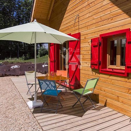 Chalet Des Noisettes Murol Bagian luar foto