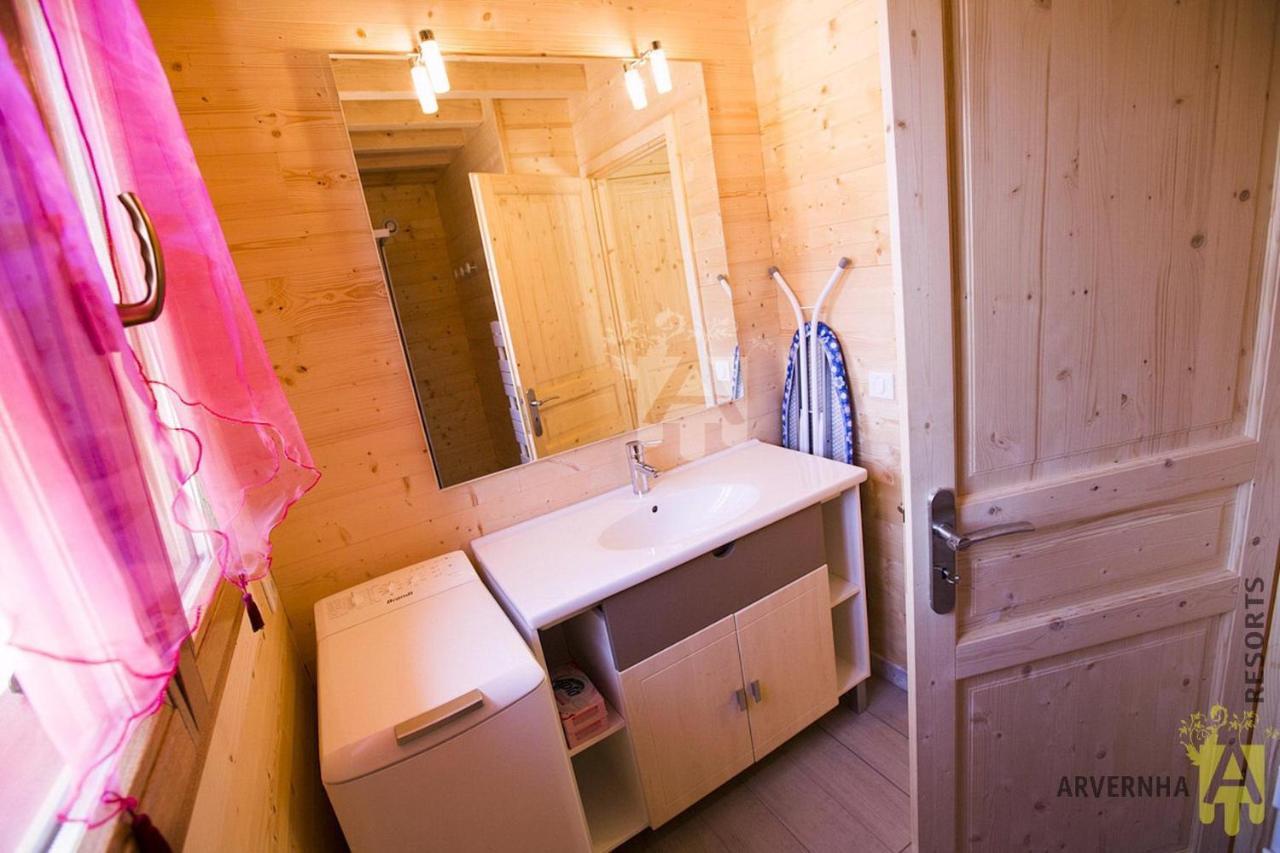 Chalet Des Noisettes Murol Bagian luar foto