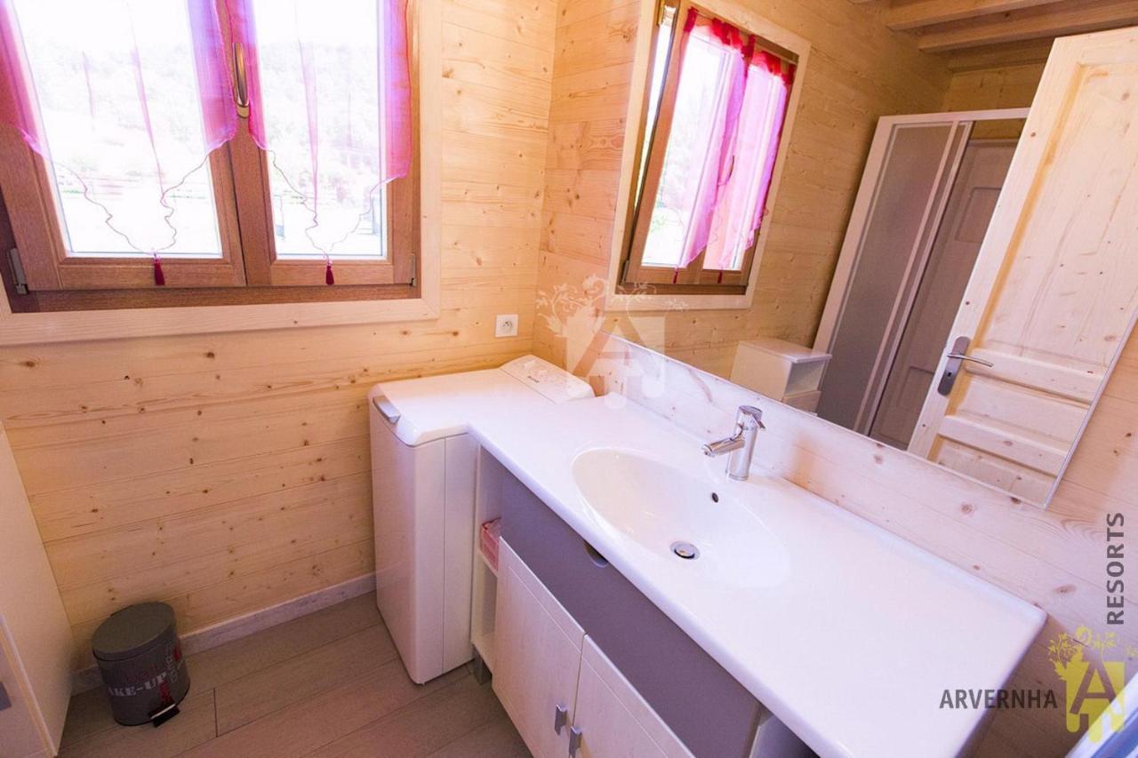 Chalet Des Noisettes Murol Bagian luar foto