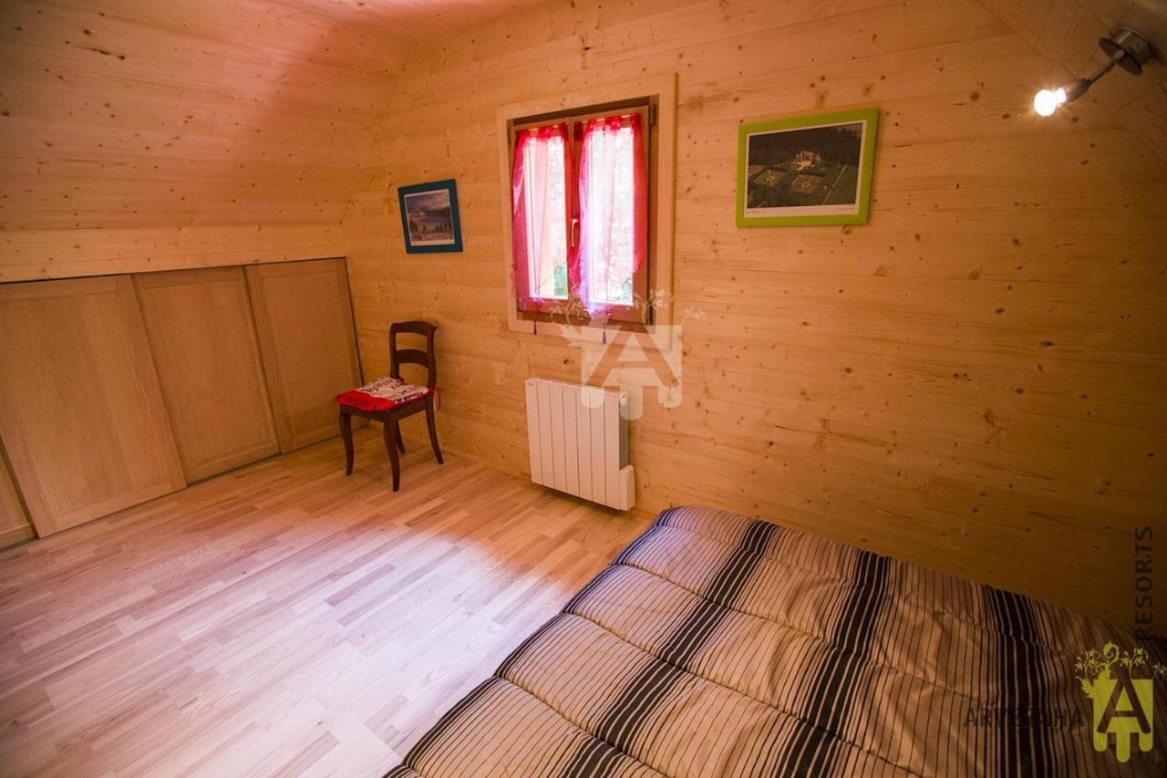 Chalet Des Noisettes Murol Bagian luar foto